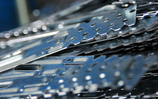 Rollforming steel profiles